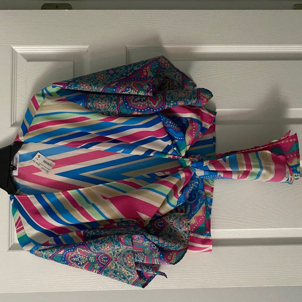 Front tie shirt.